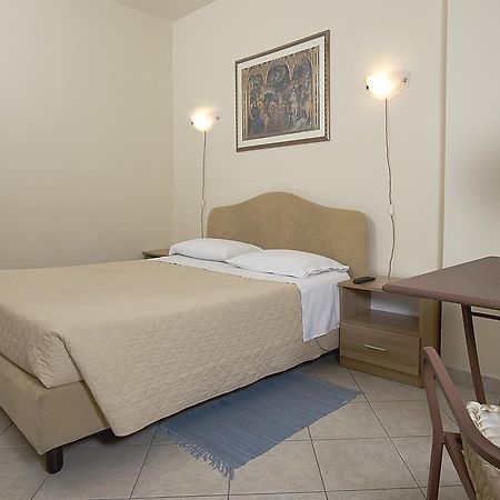 Il Melograno Ξενοδοχείο Φολίνιο Εξωτερικό φωτογραφία